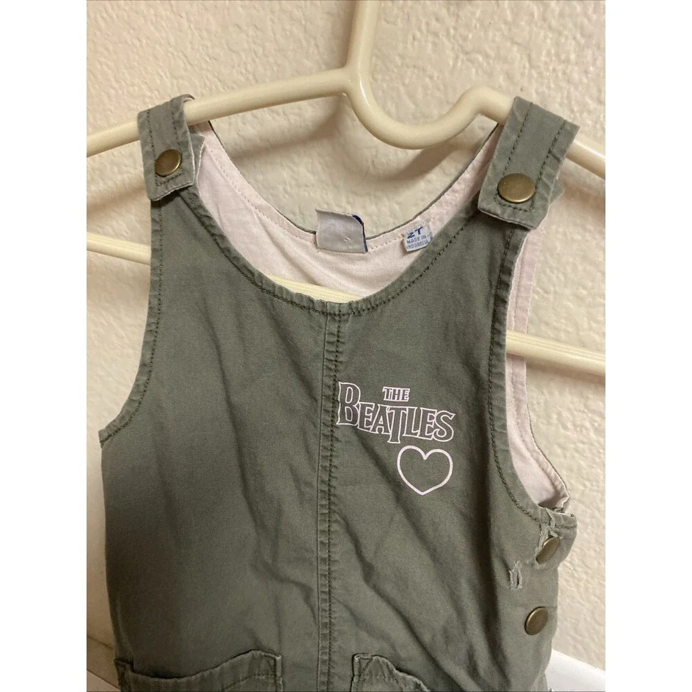RARE 2018 Junk Food THE BEATLES Toddlers 2T Romper Jumpsuit Overalls Peace Signs